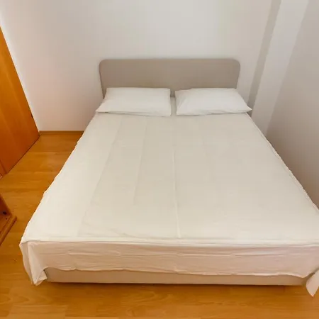 Apartment Apartman Snjezana